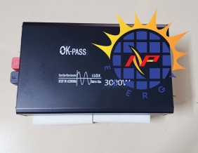 Bộ chuyển điện sin chuẩn 3000W 12V sang 220v có màn hình hiển thị hãng OK PASS