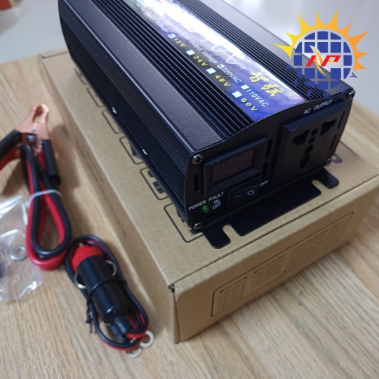 Bộ chuyển đổi điện sin chuẩn 1000W-12V sang 220V có màn hình